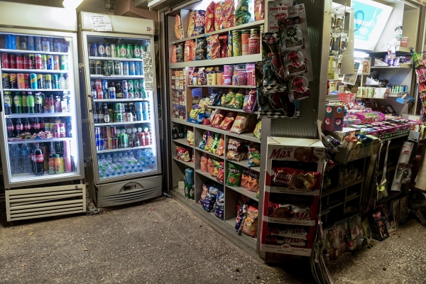 Dikaiologitika.gr: Στα «κάγκελα» οι περιπτεράδες για το μέτρο 00:00 - 05:00